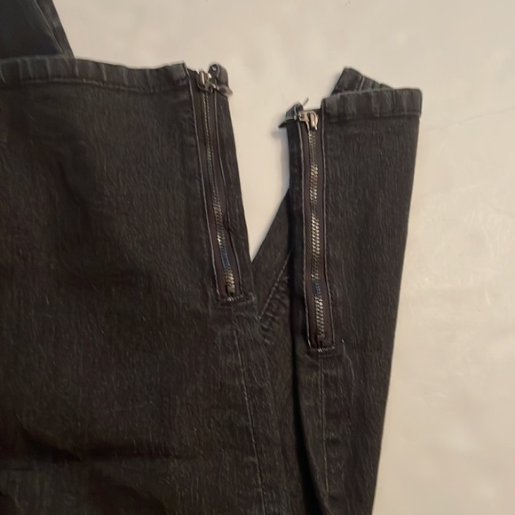 Cache black jeggings jeans, size 6. Zipped ankles, , rhinestones back pockets. - Picture 10 of 16